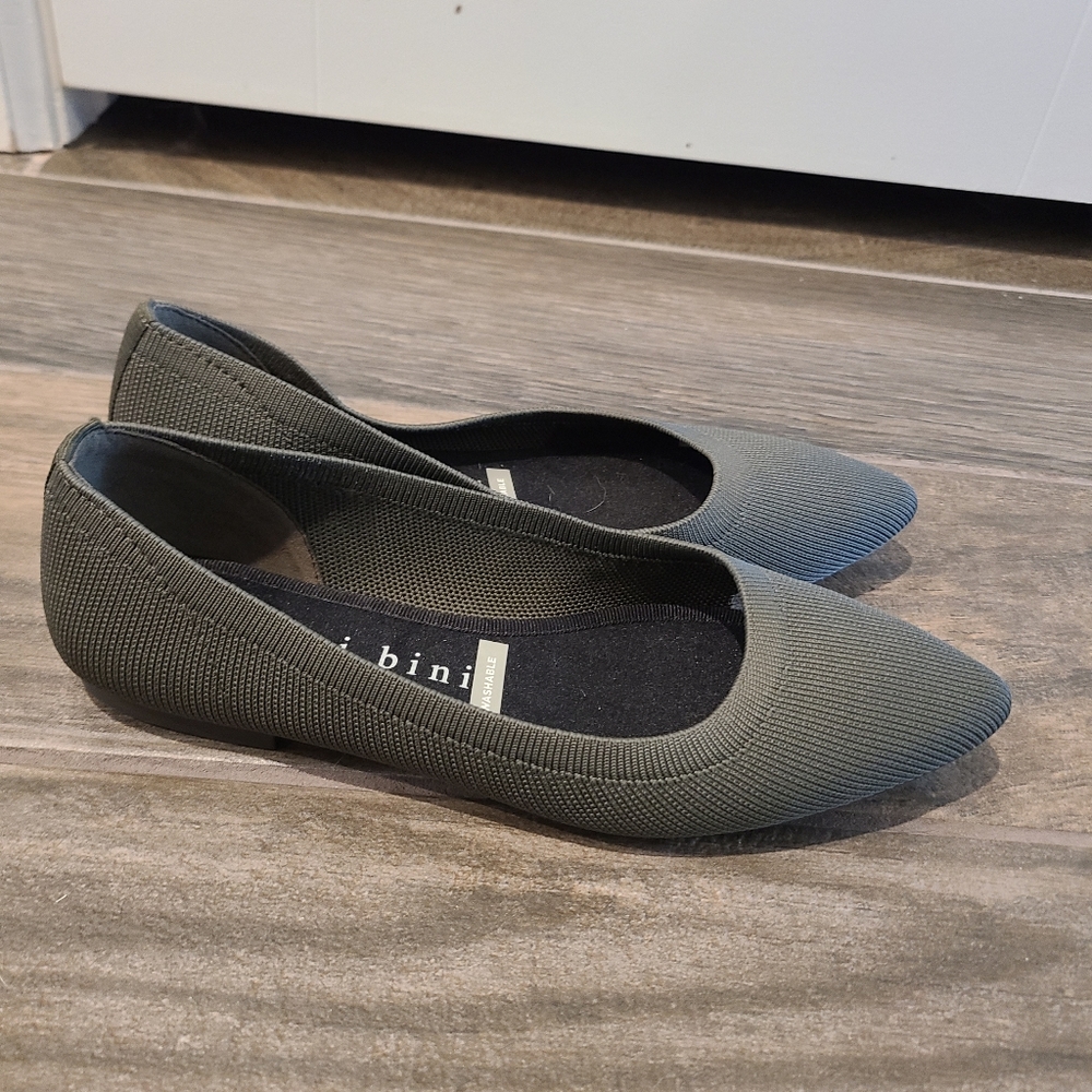Gianni Bini Flats, Olive Green, 6.5